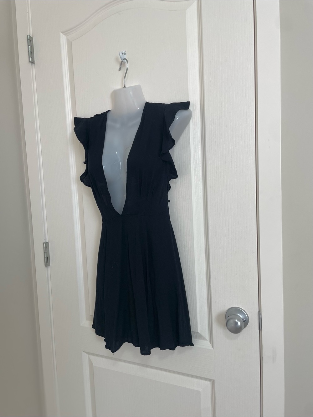 Reformation Deep V Dress (NO BELT)